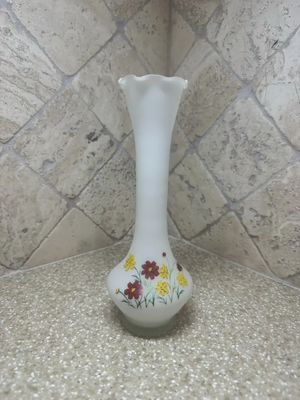 Vintage Fenton Frosted White Daisy Floral Bud Vase Ruffled Scalloped Cottagecore